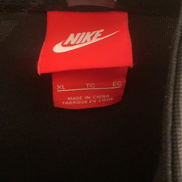 Nike Jacket, Track Jacket XL Coat - Picture 3 of 3